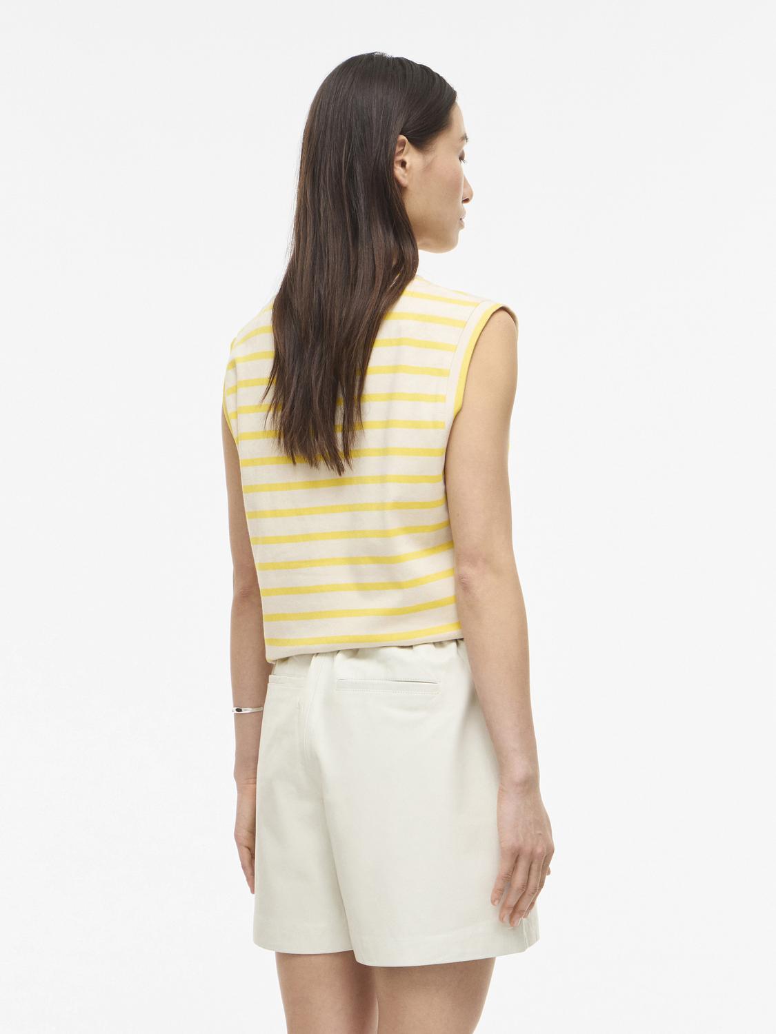 model_shot-back